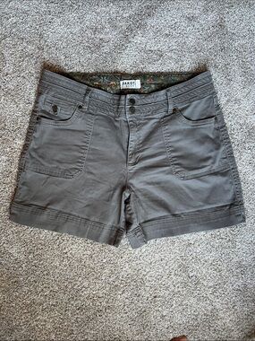 Dakot Olive Utility Shorts in Olive